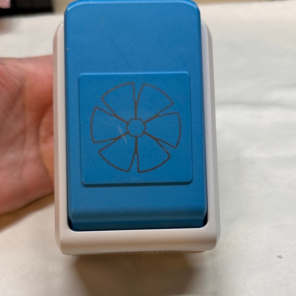 Creative Memories shutter bug Punch